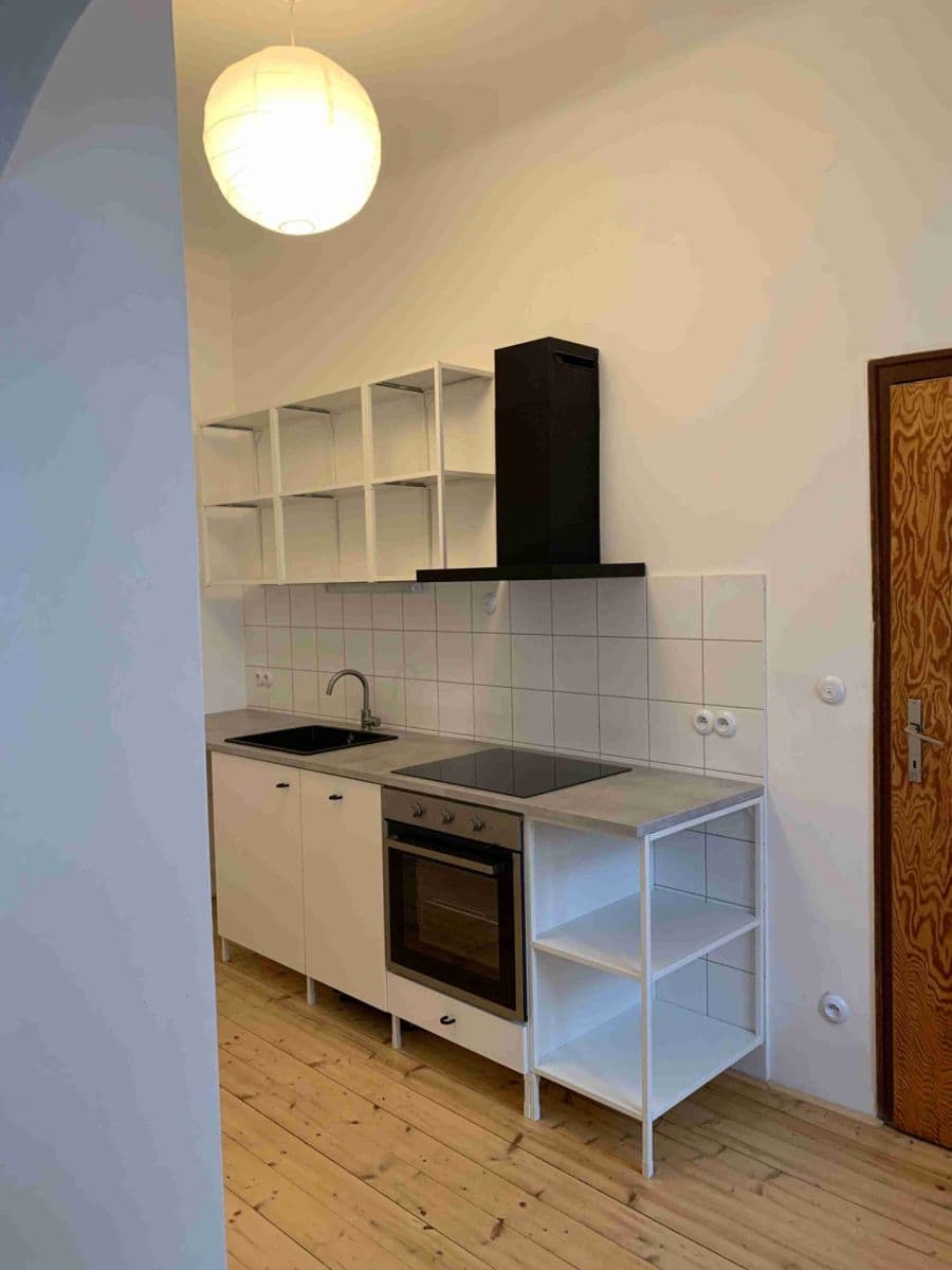 Prenájom bytu 1-izbový 46 m², Valdštejnské náměstí, Praha, Praha Prenájom bytu 1-izbový 46 m², Valdštejnské náměstí, Praha, Praha