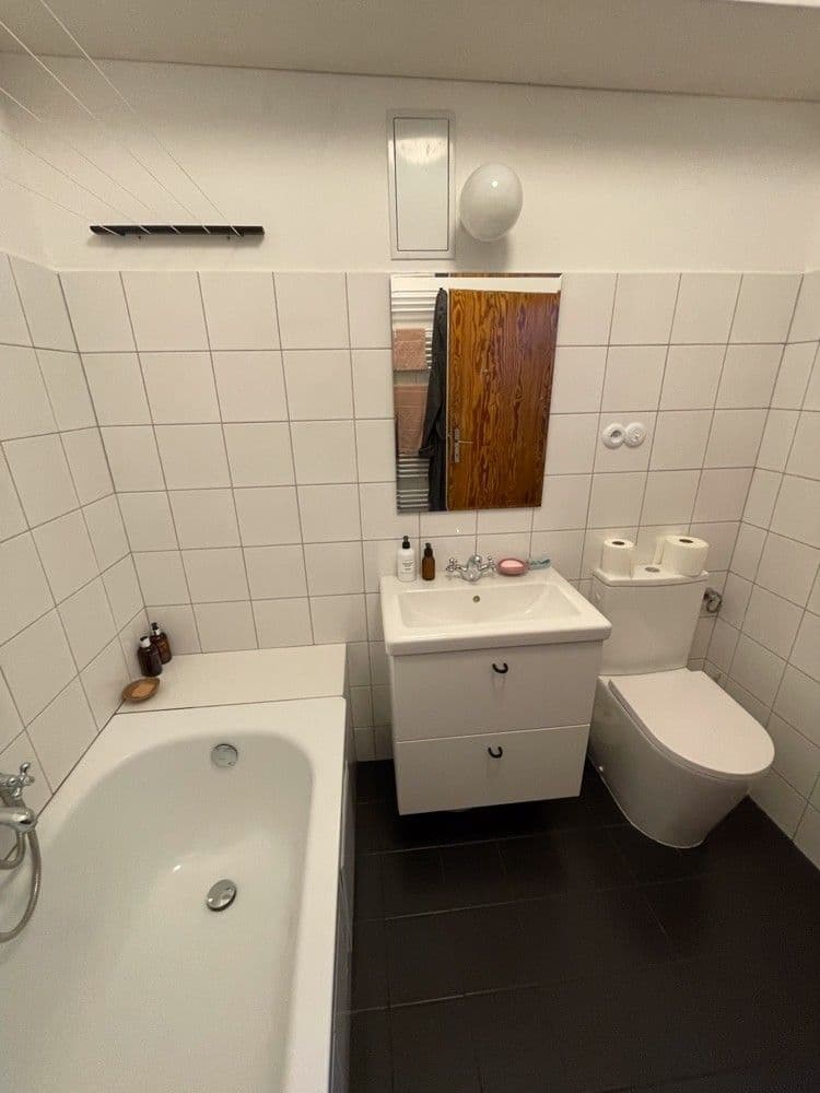 Prenájom bytu 1-izbový 46 m², Valdštejnské náměstí, Praha, Praha Prenájom bytu 1-izbový 46 m², Valdštejnské náměstí, Praha, Praha