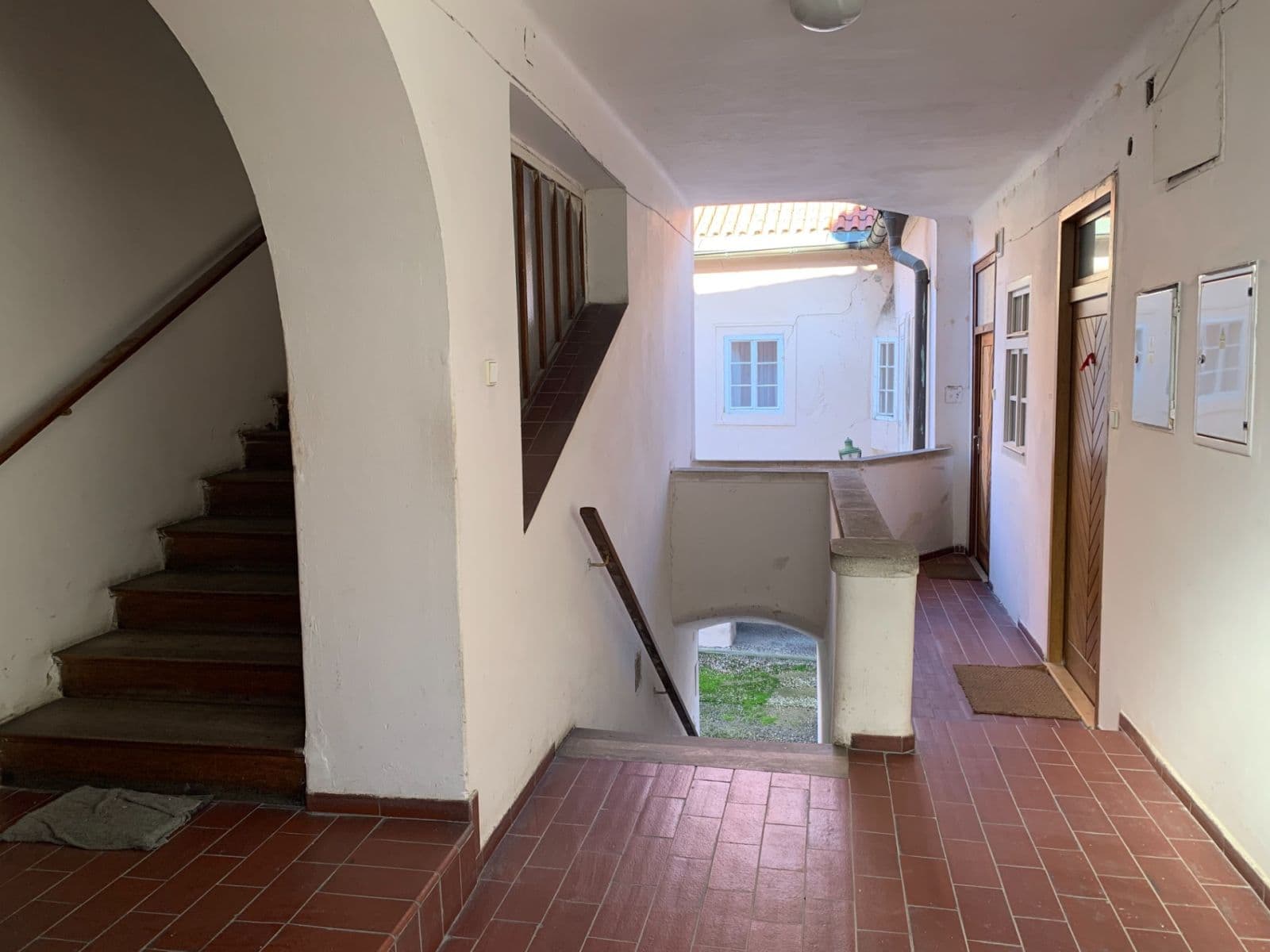 Prenájom bytu 1-izbový 46 m², Valdštejnské náměstí, Praha, Praha Prenájom bytu 1-izbový 46 m², Valdštejnské náměstí, Praha, Praha