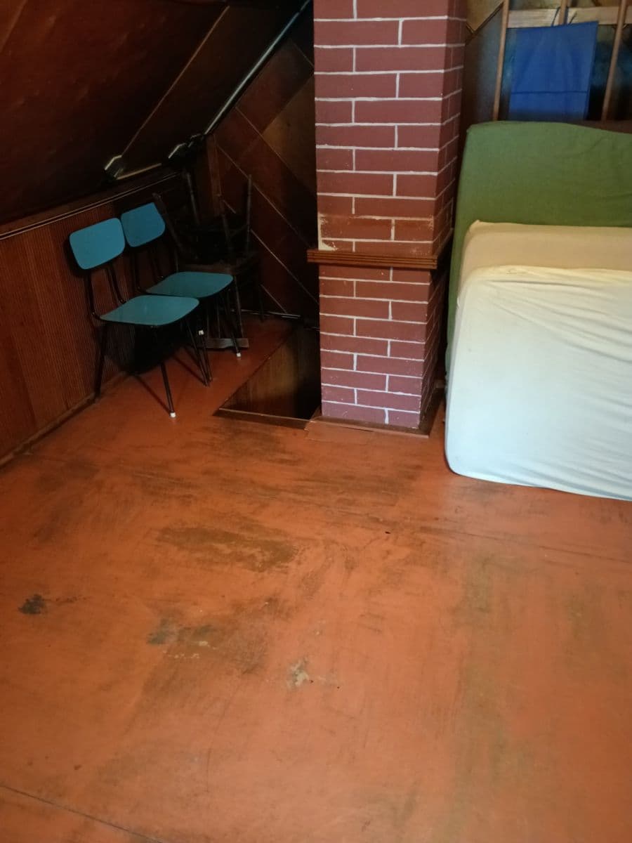 Predaj rekreačného objektu 35 m², pozemek 120 m², Na babách, Petrov, Středočeský kraj Predaj rekreačného objektu 35 m², pozemek 120 m², Na babách, Petrov, Středočeský kraj