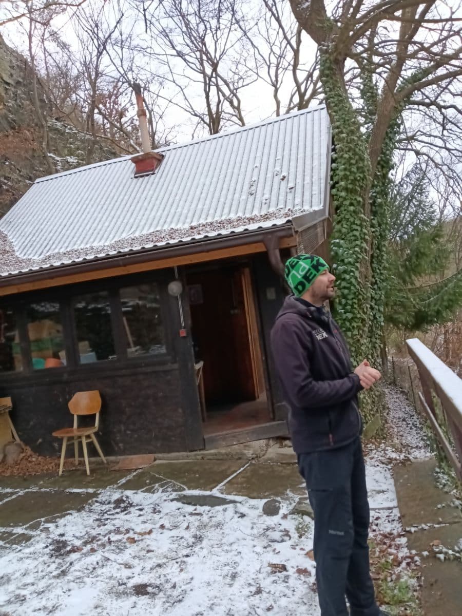 Predaj rekreačného objektu 35 m², pozemek 120 m², Na babách, Petrov, Středočeský kraj Predaj rekreačného objektu 35 m², pozemek 120 m², Na babách, Petrov, Středočeský kraj