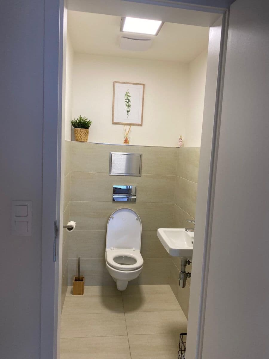 Prenájom bytu 3-izbový 74 m², Strnadových, Praha, Praha Prenájom bytu 3-izbový 74 m², Strnadových, Praha, Praha