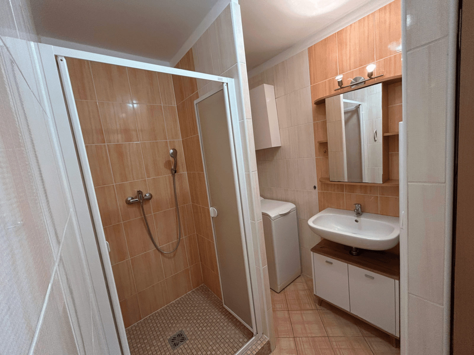 Prenájom bytu 2-izbový 51 m², Gen. Peřiny, Hustopeče, Jihomoravský kraj Prenájom bytu 2-izbový 51 m², Gen. Peřiny, Hustopeče, Jihomoravský kraj