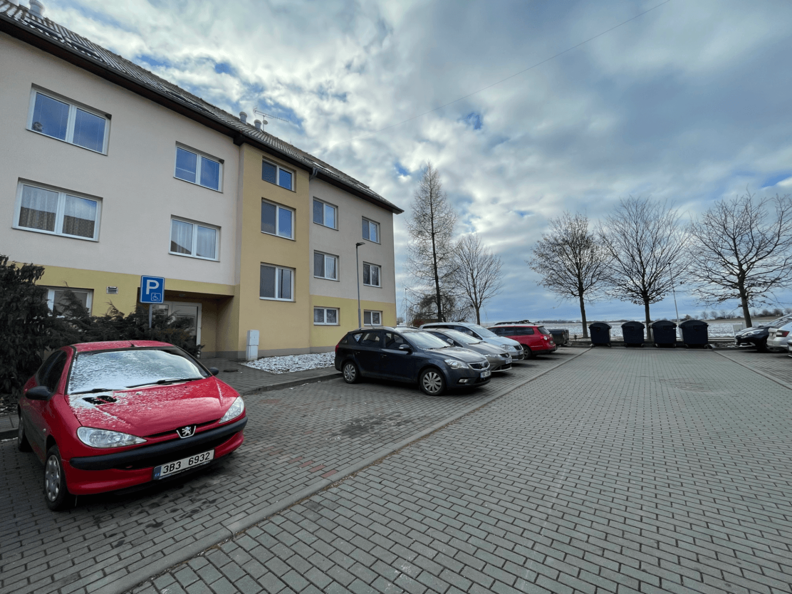 Prenájom bytu 2-izbový 51 m², Gen. Peřiny, Hustopeče, Jihomoravský kraj Prenájom bytu 2-izbový 51 m², Gen. Peřiny, Hustopeče, Jihomoravský kraj