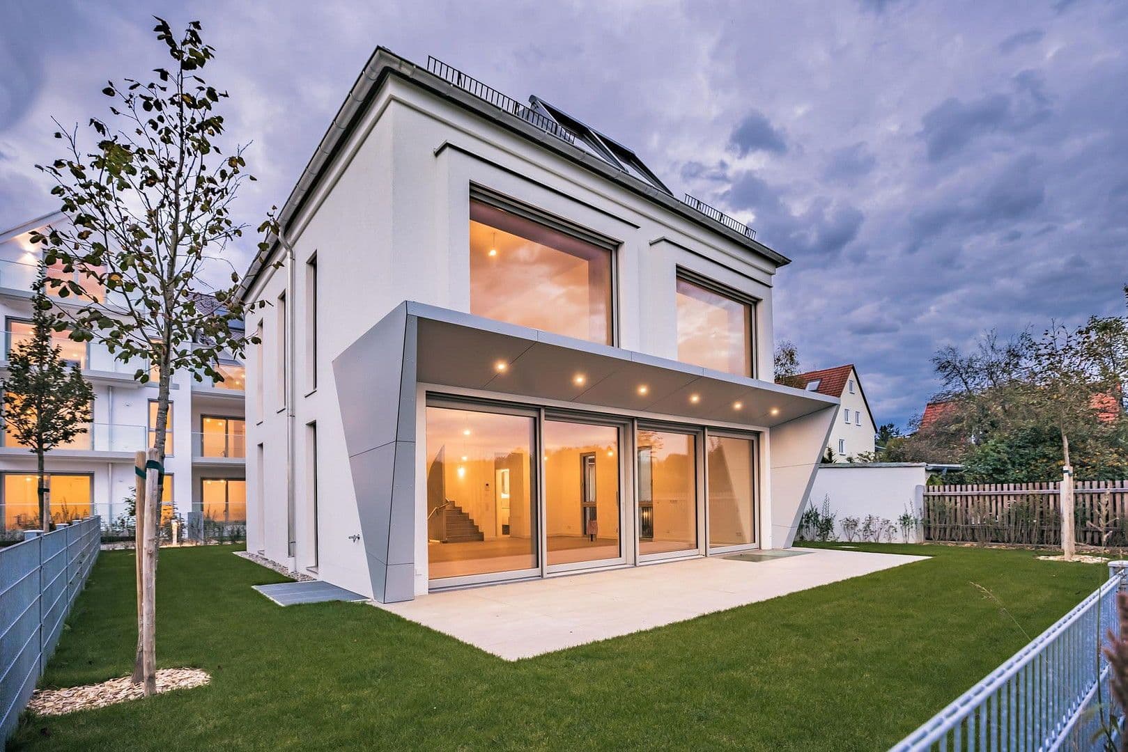 Predaj domu 218 m², pozemek 350 m², München, Bavorsko Predaj domu 218 m², pozemek 350 m², München, Bavorsko