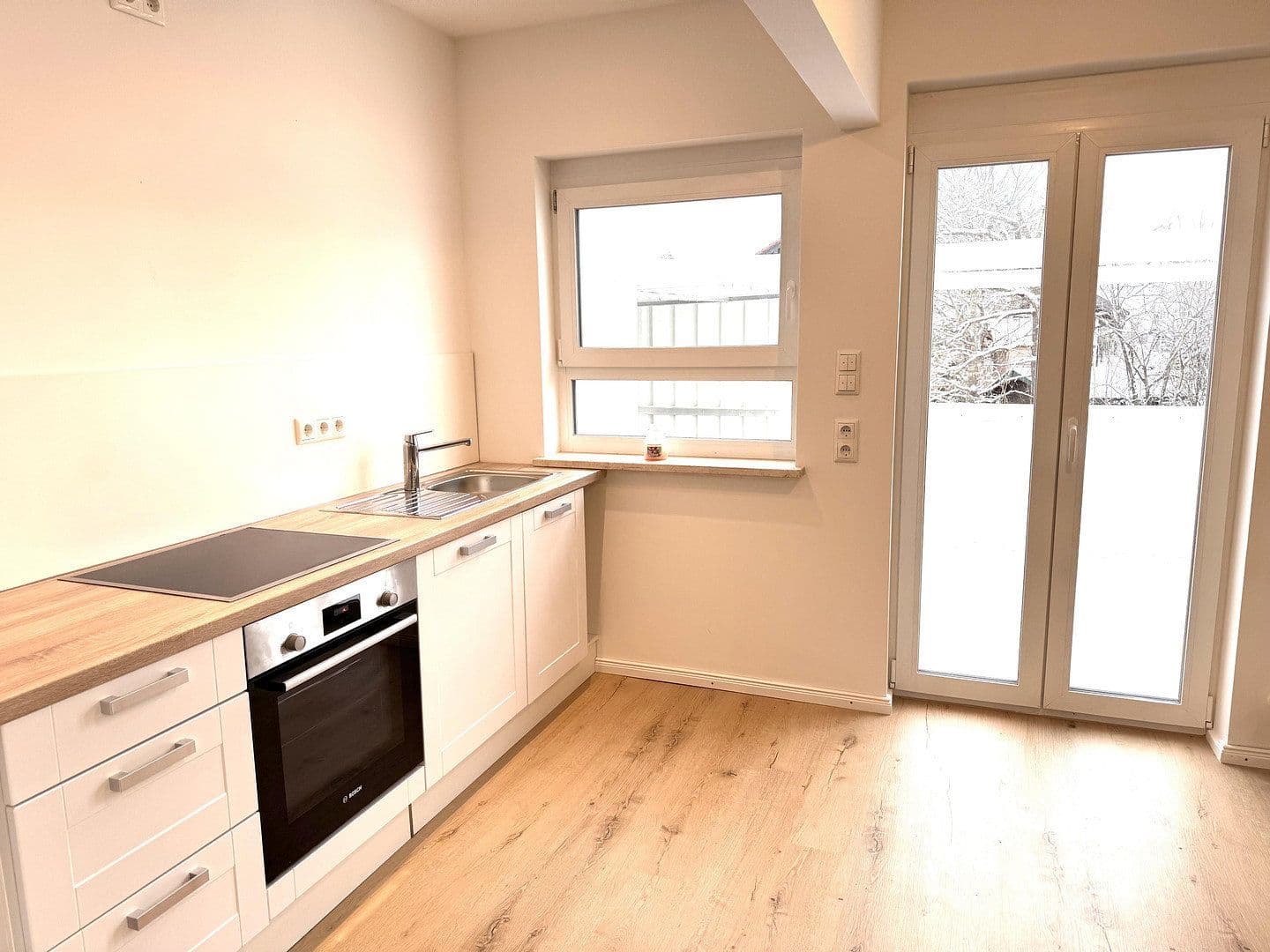 Prenájom bytu 2-izbový 60 m², Kissing, Bavorsko Prenájom bytu 2-izbový 60 m², Kissing, Bavorsko