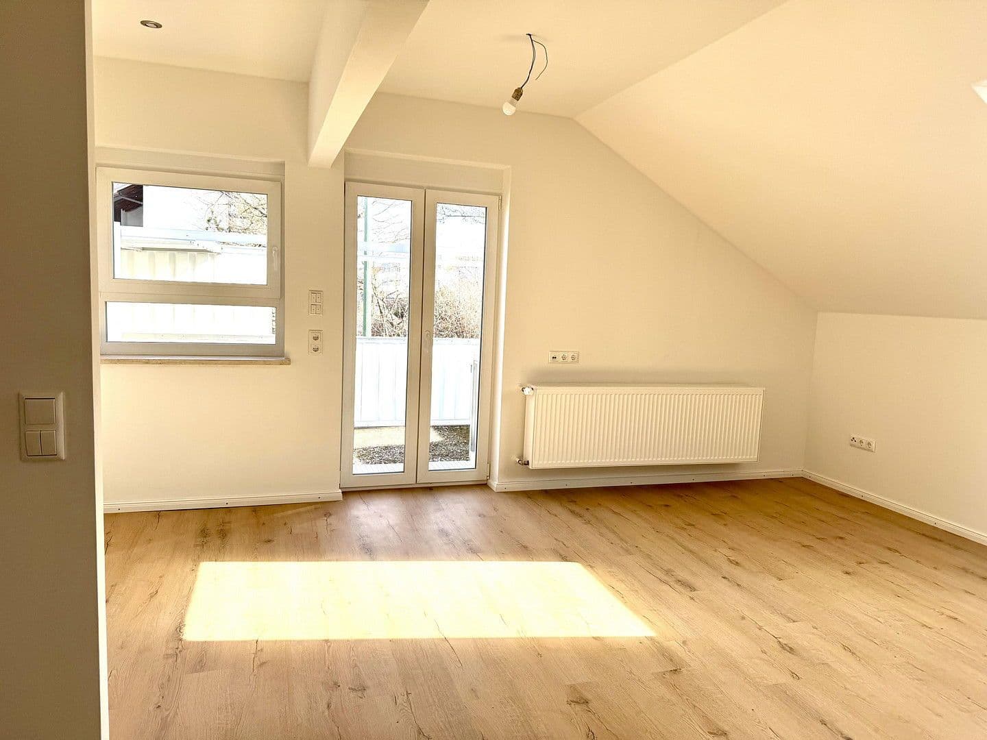 Prenájom bytu 2-izbový 60 m², Kissing, Bavorsko Prenájom bytu 2-izbový 60 m², Kissing, Bavorsko