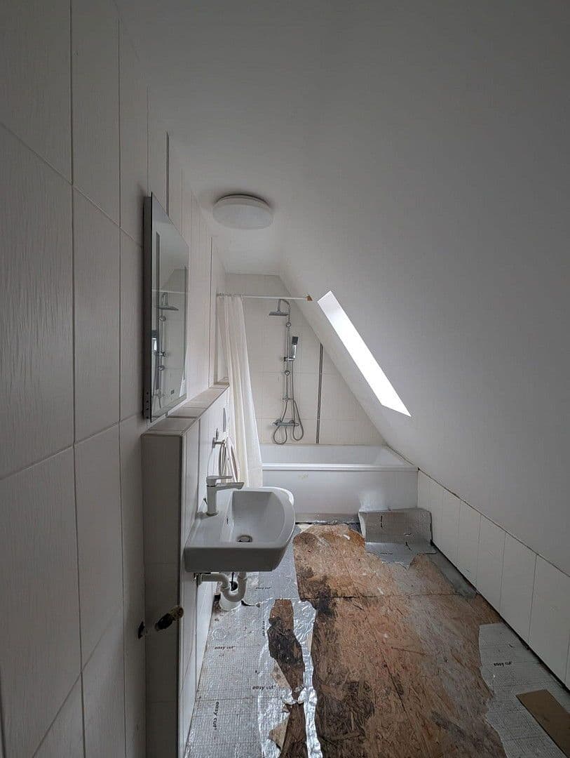 Predaj domu 72 m², pozemek 109 m², Ermstalstraße 32, Münsingen, Bádensko-Wurttembersko Predaj domu 72 m², pozemek 109 m², Ermstalstraße 32, Münsingen, Bádensko-Wurttembersko