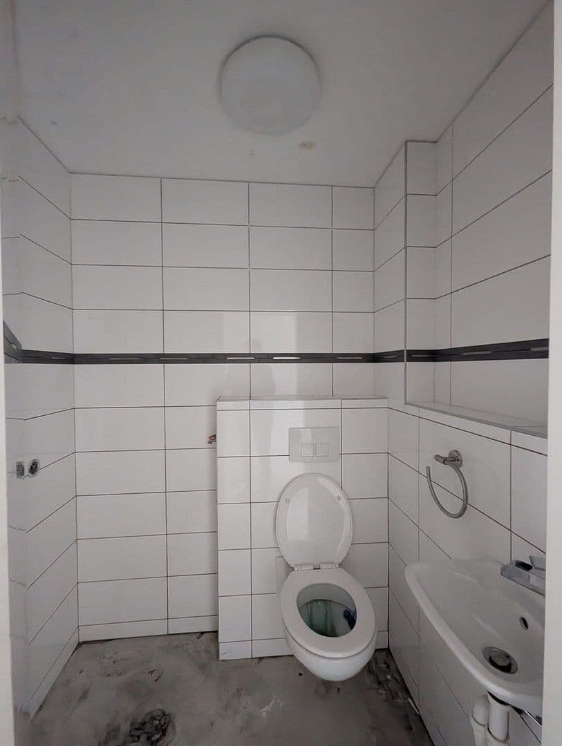 Predaj domu 72 m², pozemek 109 m², Ermstalstraße 32, Münsingen, Bádensko-Wurttembersko Predaj domu 72 m², pozemek 109 m², Ermstalstraße 32, Münsingen, Bádensko-Wurttembersko