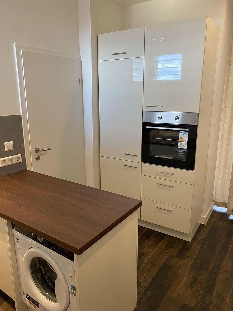 Prenájom bytu 1-izbový 42 m², Hubertusallee 6, Berlin, Berlín Prenájom bytu 1-izbový 42 m², Hubertusallee 6, Berlin, Berlín