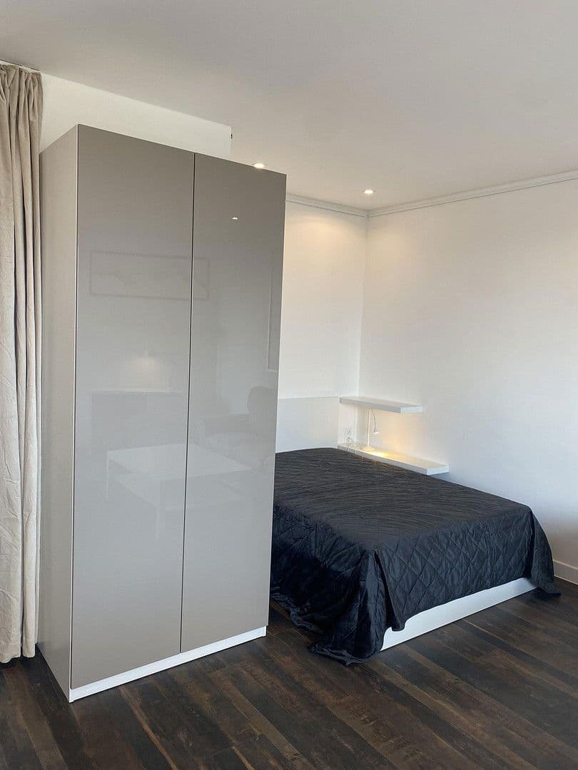 Prenájom bytu 1-izbový 42 m², Hubertusallee 6, Berlin, Berlín Prenájom bytu 1-izbový 42 m², Hubertusallee 6, Berlin, Berlín