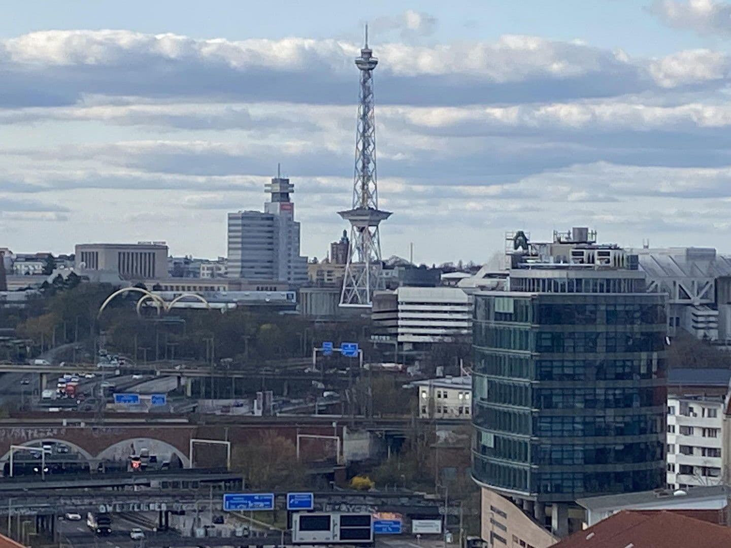 Prenájom bytu 1-izbový 42 m², Hubertusallee 6, Berlin, Berlín Prenájom bytu 1-izbový 42 m², Hubertusallee 6, Berlin, Berlín