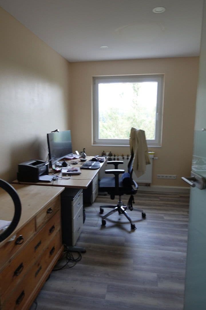 Predaj domu 180 m², pozemek 39.000 m², Hohlensten 3, Buchen (Odenwald), Bádensko-Wurttembersko Predaj domu 180 m², pozemek 39.000 m², Hohlensten 3, Buchen (Odenwald), Bádensko-Wurttembersko