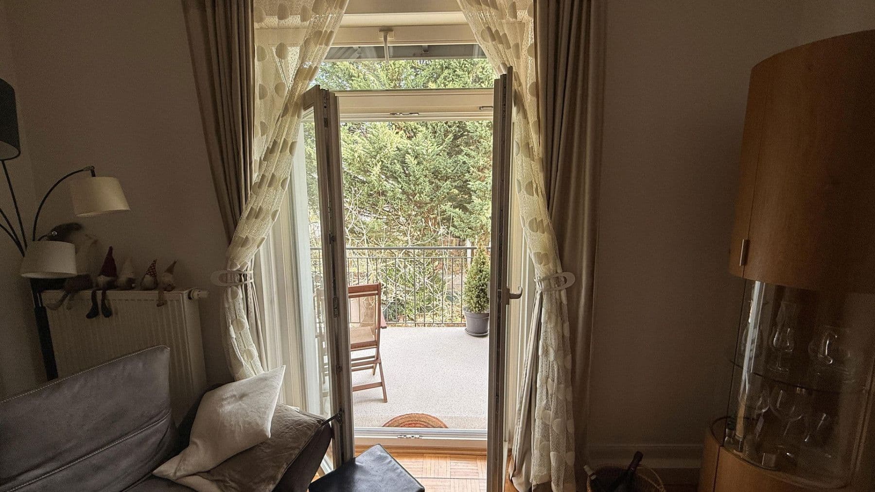 Prenájom bytu 3-izbový 82 m², Eschersheimer Landstr. 516, Frankfurt am Main, Hesensko Prenájom bytu 3-izbový 82 m², Eschersheimer Landstr. 516, Frankfurt am Main, Hesensko