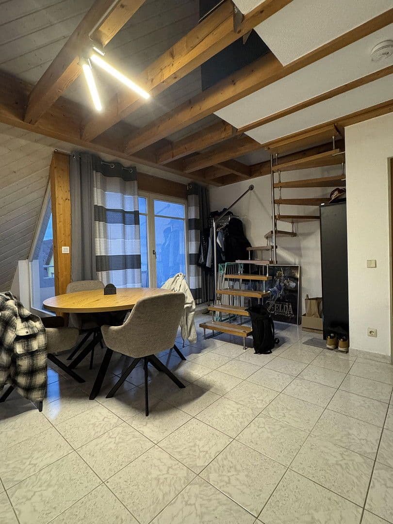 Prenájom bytu 2-izbový 45 m², Eningen unter Achalm, Bádensko-Wurttembersko Prenájom bytu 2-izbový 45 m², Eningen unter Achalm, Bádensko-Wurttembersko