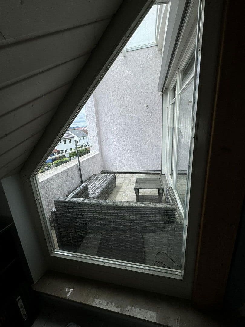 Prenájom bytu 2-izbový 45 m², Eningen unter Achalm, Bádensko-Wurttembersko Prenájom bytu 2-izbový 45 m², Eningen unter Achalm, Bádensko-Wurttembersko