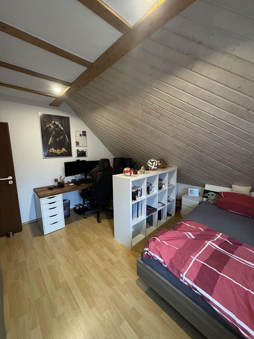 Prenájom bytu 2-izbový 45 m², Eningen unter Achalm, Bádensko-Wurttembersko Prenájom bytu 2-izbový 45 m², Eningen unter Achalm, Bádensko-Wurttembersko