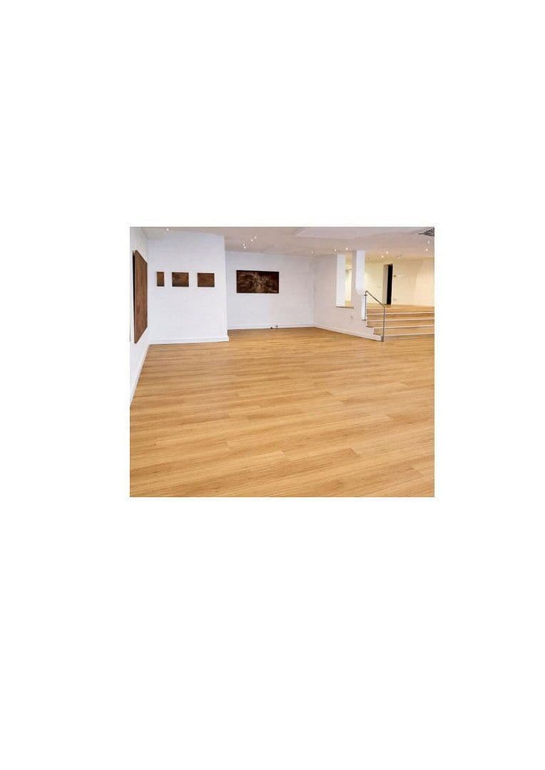 Prenájom nebytového priestoru 120 m², Usingen, Hesensko Prenájom nebytového priestoru 120 m², Usingen, Hesensko