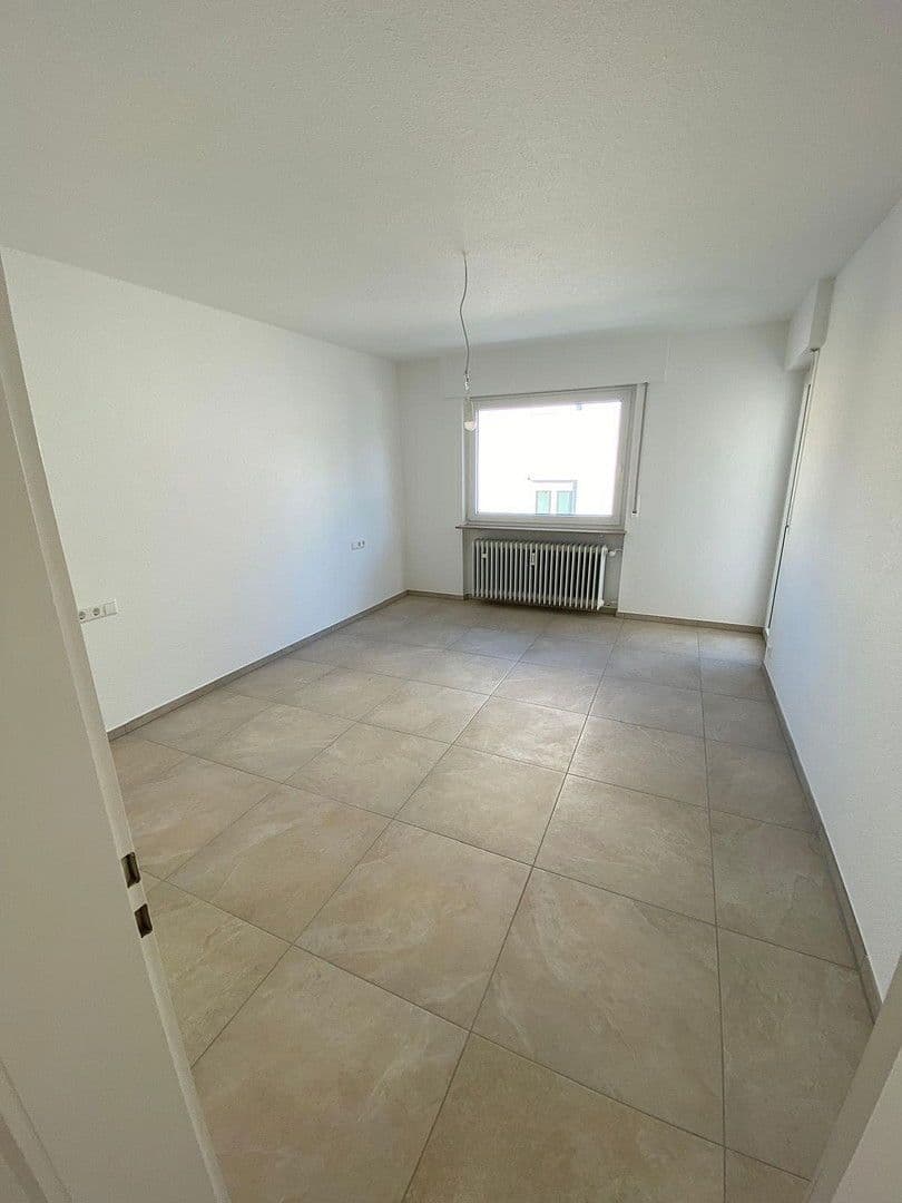 Prenájom bytu 3-izbový 78 m², Denkendorf, Bádensko-Wurttembersko Prenájom bytu 3-izbový 78 m², Denkendorf, Bádensko-Wurttembersko