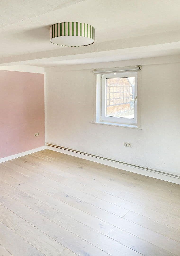 Predaj domu 230 m², pozemek 1.127 m², Lamspringe, Dolné Sasko Predaj domu 230 m², pozemek 1.127 m², Lamspringe, Dolné Sasko