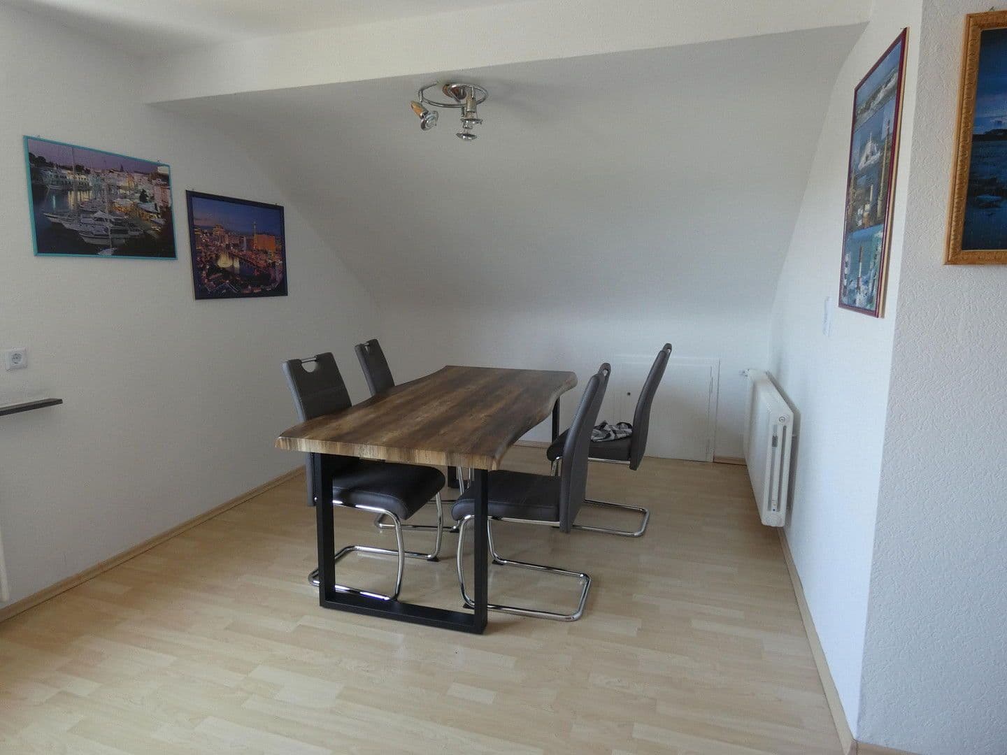 Predaj bytu 4-izbový 102 m², Rüsselsheim am Main, Hesensko Predaj bytu 4-izbový 102 m², Rüsselsheim am Main, Hesensko