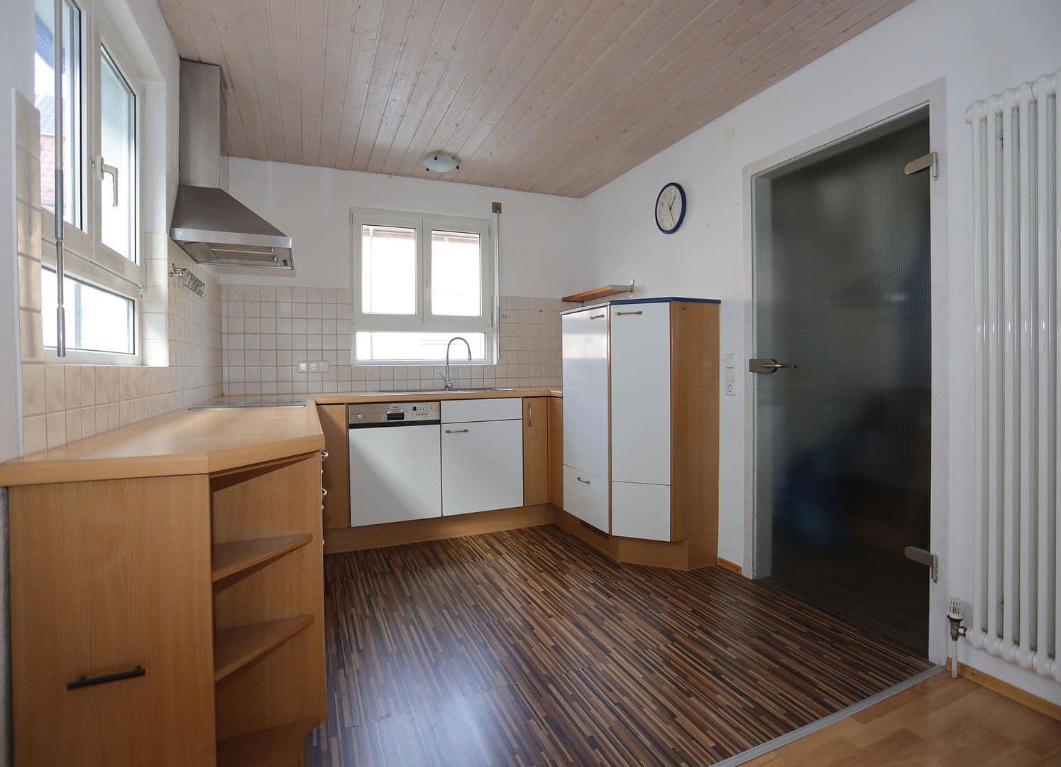 Predaj domu 95 m², pozemek 142 m², Reutlingen, Bádensko-Wurttembersko Predaj domu 95 m², pozemek 142 m², Reutlingen, Bádensko-Wurttembersko