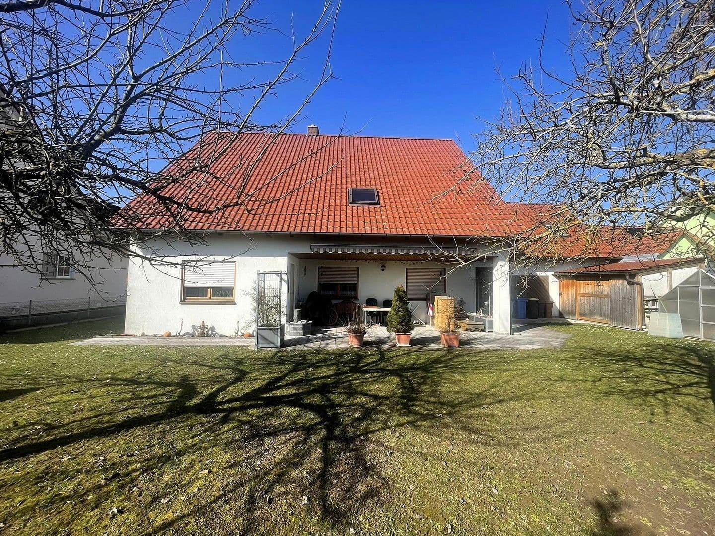 Predaj domu 140 m², pozemek 761 m², Hofheim in Unterfranken, Bavorsko Predaj domu 140 m², pozemek 761 m², Hofheim in Unterfranken, Bavorsko