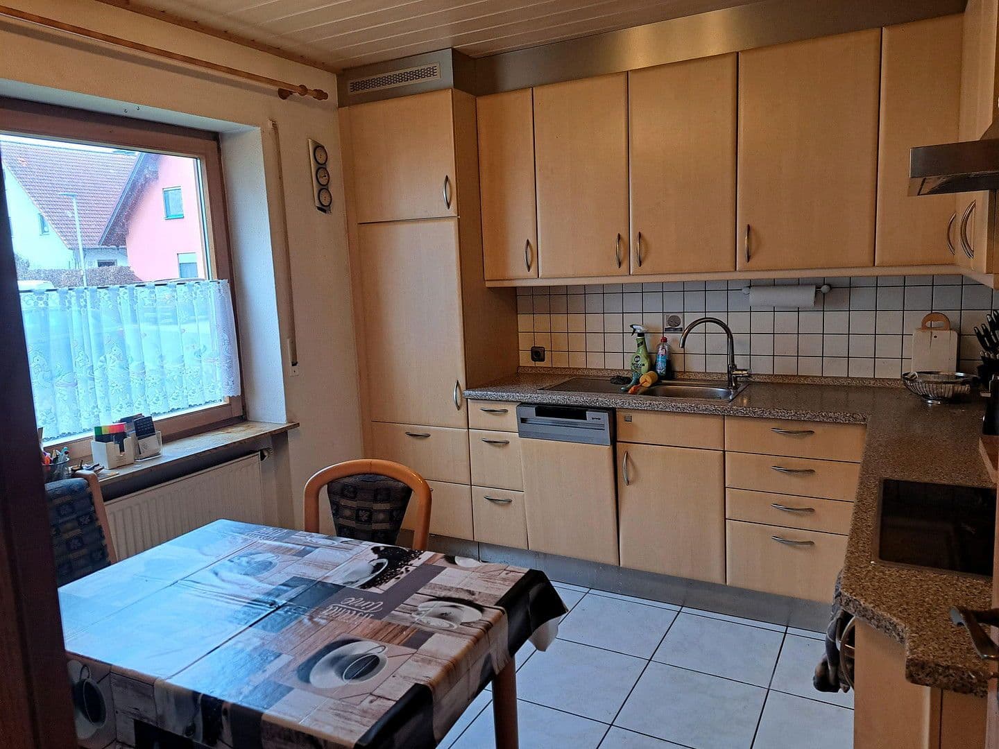 Predaj domu 140 m², pozemek 761 m², Hofheim in Unterfranken, Bavorsko Predaj domu 140 m², pozemek 761 m², Hofheim in Unterfranken, Bavorsko