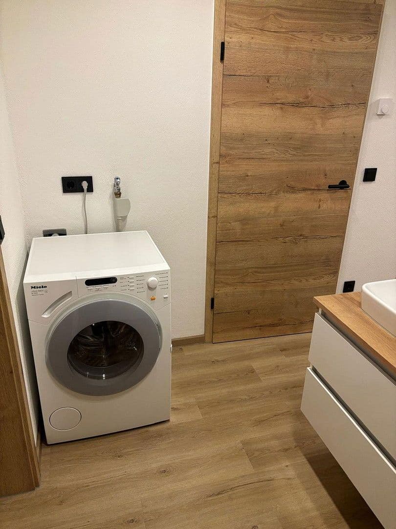 Predaj bytu 3-izbový 105 m², Finkenstraße 48, Ramstein-Miesenbach, Porýnie-Falcko Predaj bytu 3-izbový 105 m², Finkenstraße 48, Ramstein-Miesenbach, Porýnie-Falcko