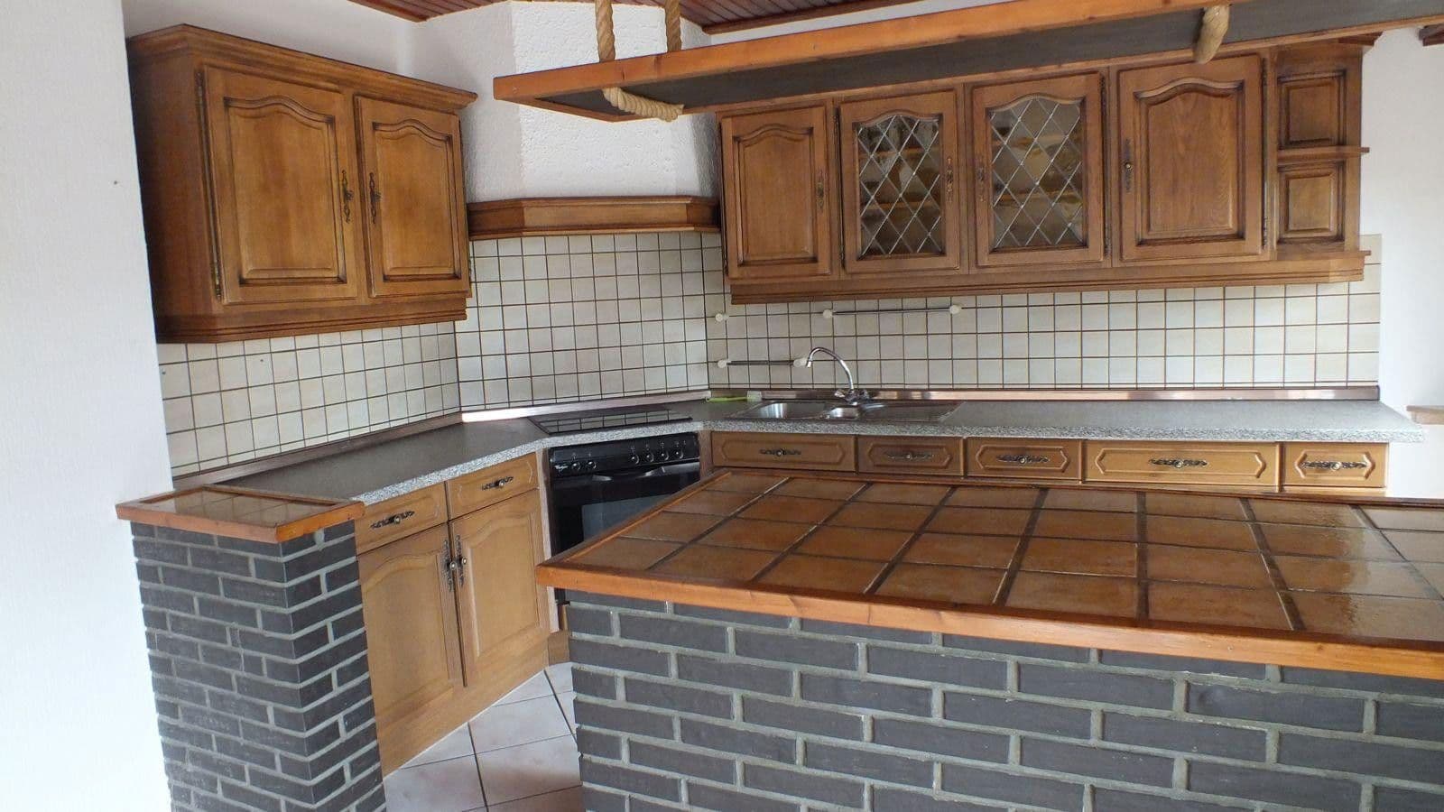 Prenájom bytu 3-izbový 90 m², Meerbusch, Severné Porýnie - Westfálsko Prenájom bytu 3-izbový 90 m², Meerbusch, Severné Porýnie - Westfálsko