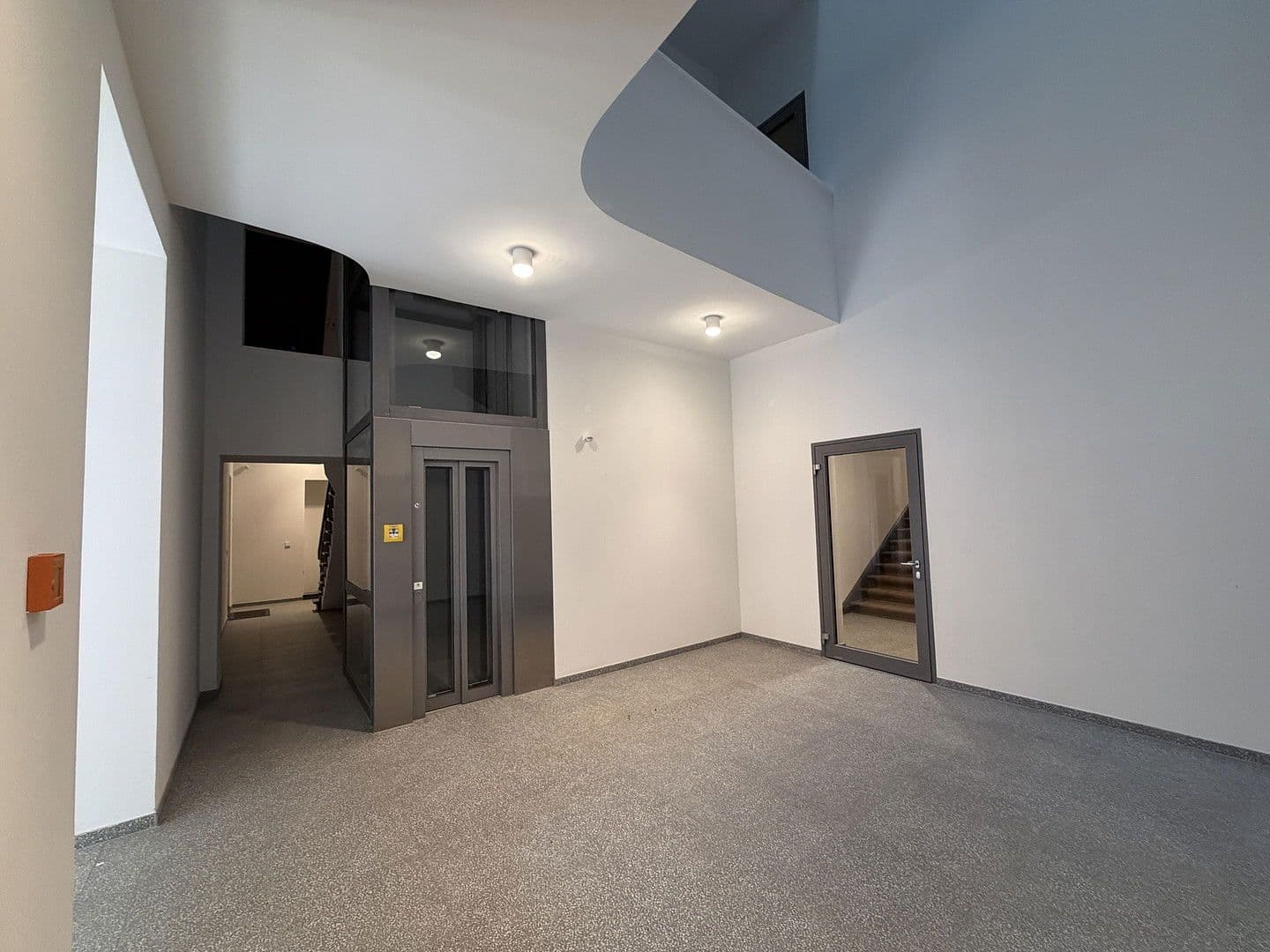 Predaj bytu 3-izbový 115 m², Berlin, Berlín Predaj bytu 3-izbový 115 m², Berlin, Berlín