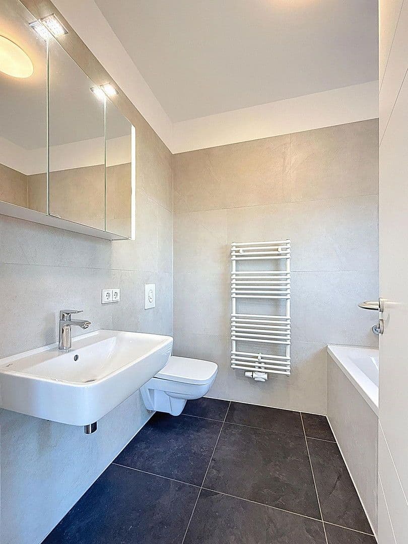 Predaj domu 226 m², pozemek 192 m², Teltow, Brandenbursko Predaj domu 226 m², pozemek 192 m², Teltow, Brandenbursko