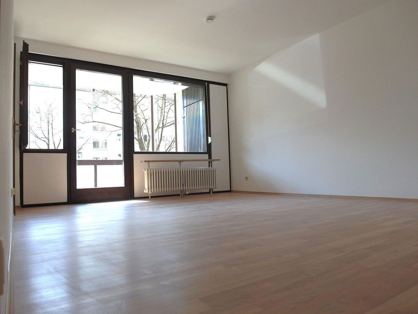 Predaj bytu 3-izbový 80 m², Westendstrasse 266a, München, Bavorsko Predaj bytu 3-izbový 80 m², Westendstrasse 266a, München, Bavorsko