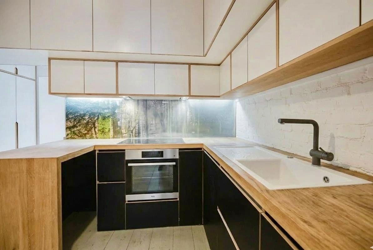 Predaj bytu 4-izbový 80 m², Berlin, Berlín Predaj bytu 4-izbový 80 m², Berlin, Berlín