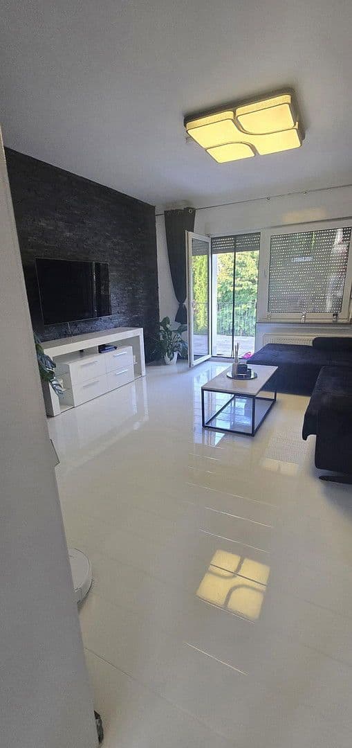 Prenájom bytu 3-izbový 85 m², Köln, Severné Porýnie - Westfálsko Prenájom bytu 3-izbový 85 m², Köln, Severné Porýnie - Westfálsko