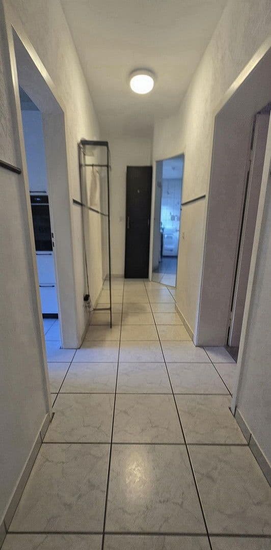 Prenájom bytu 3-izbový 85 m², Köln, Severné Porýnie - Westfálsko Prenájom bytu 3-izbový 85 m², Köln, Severné Porýnie - Westfálsko