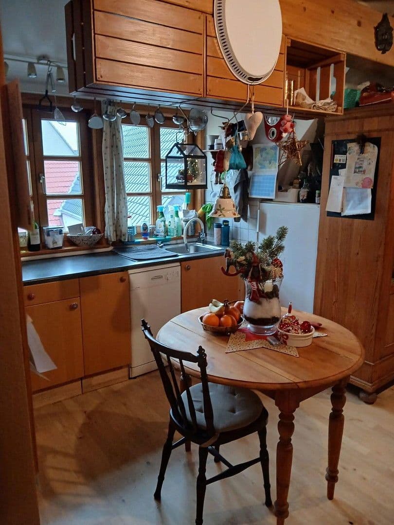 Predaj domu 260 m², pozemek 330 m², Immenhausen, Hesensko Predaj domu 260 m², pozemek 330 m², Immenhausen, Hesensko