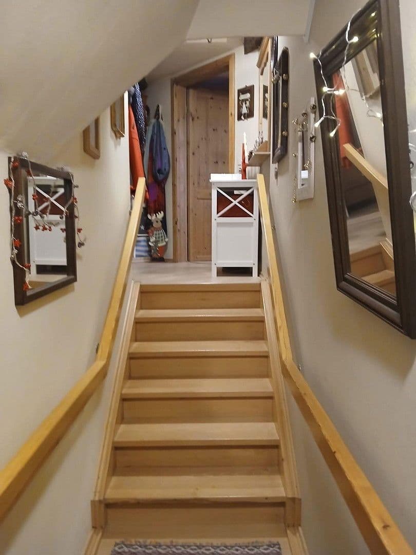 Predaj domu 260 m², pozemek 330 m², Immenhausen, Hesensko Predaj domu 260 m², pozemek 330 m², Immenhausen, Hesensko