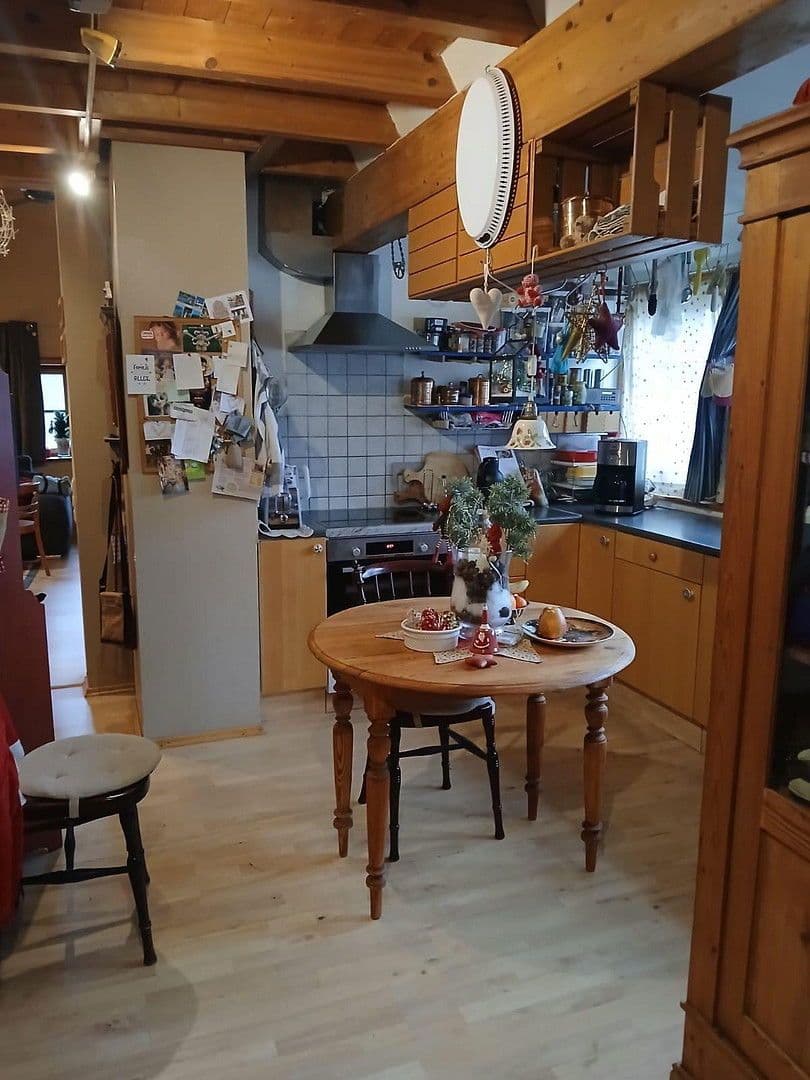 Predaj domu 260 m², pozemek 330 m², Immenhausen, Hesensko Predaj domu 260 m², pozemek 330 m², Immenhausen, Hesensko