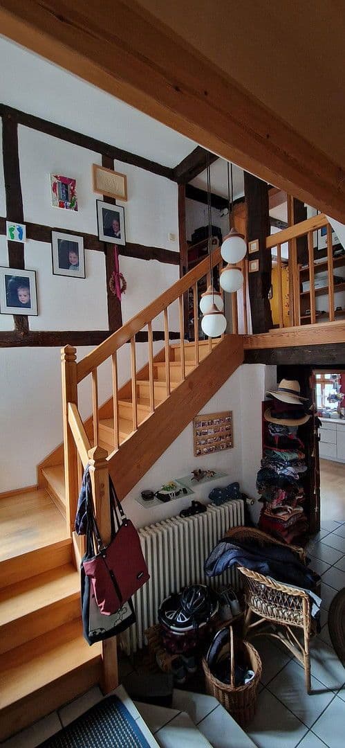 Predaj domu 260 m², pozemek 330 m², Immenhausen, Hesensko Predaj domu 260 m², pozemek 330 m², Immenhausen, Hesensko