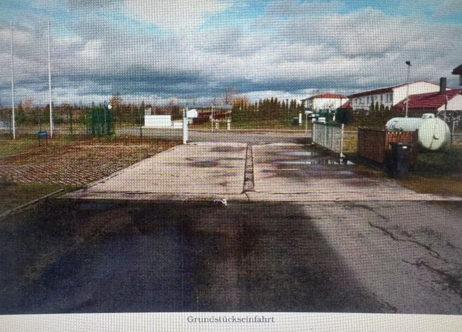 Prenájom nebytového priestoru 10.000 m², Bahnhofstraße 10, Walschleben, Durínsko Prenájom nebytového priestoru 10.000 m², Bahnhofstraße 10, Walschleben, Durínsko