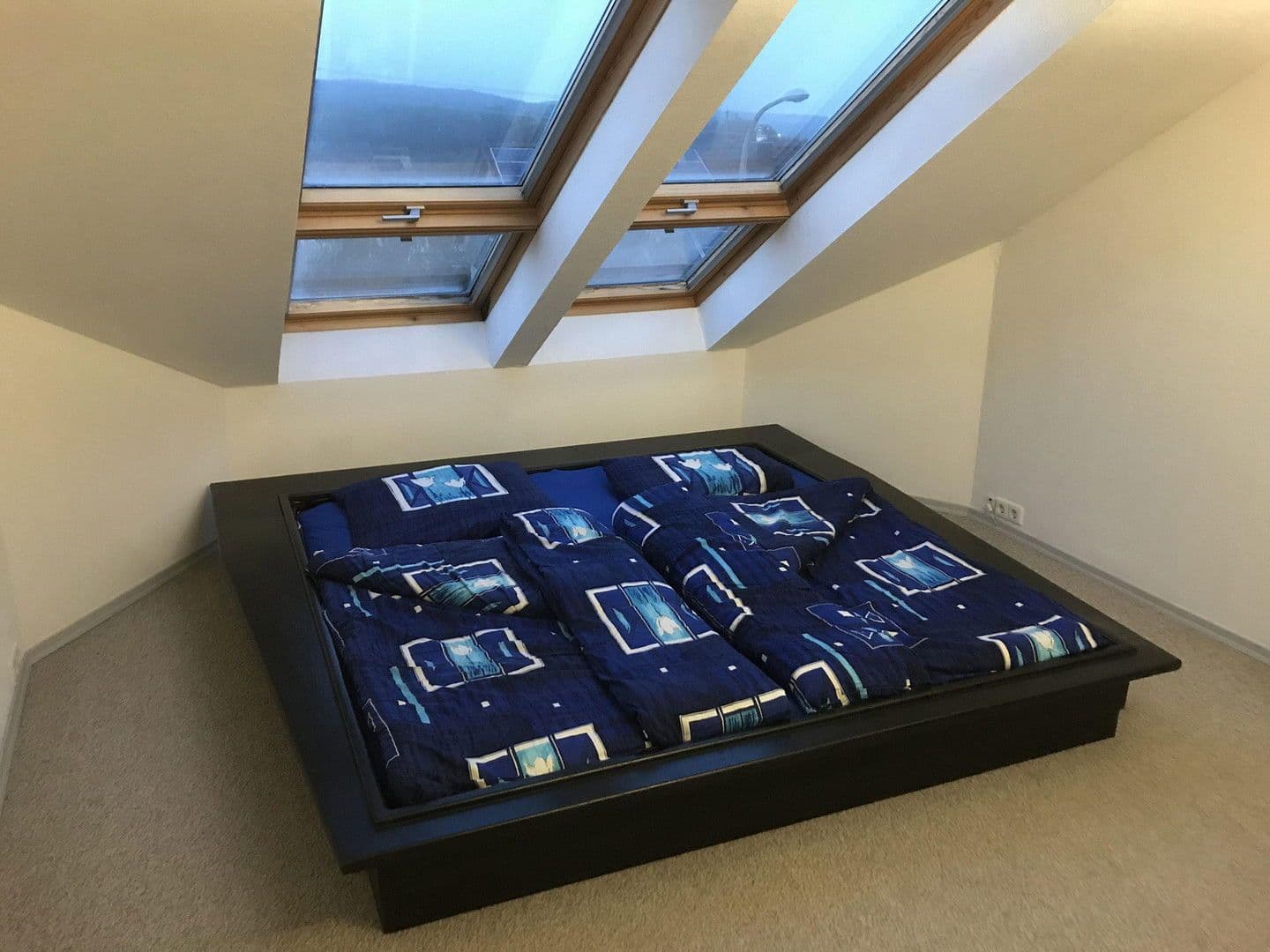 Prenájom bytu 2-izbový 55 m², Kusterdingen, Bádensko-Wurttembersko Prenájom bytu 2-izbový 55 m², Kusterdingen, Bádensko-Wurttembersko