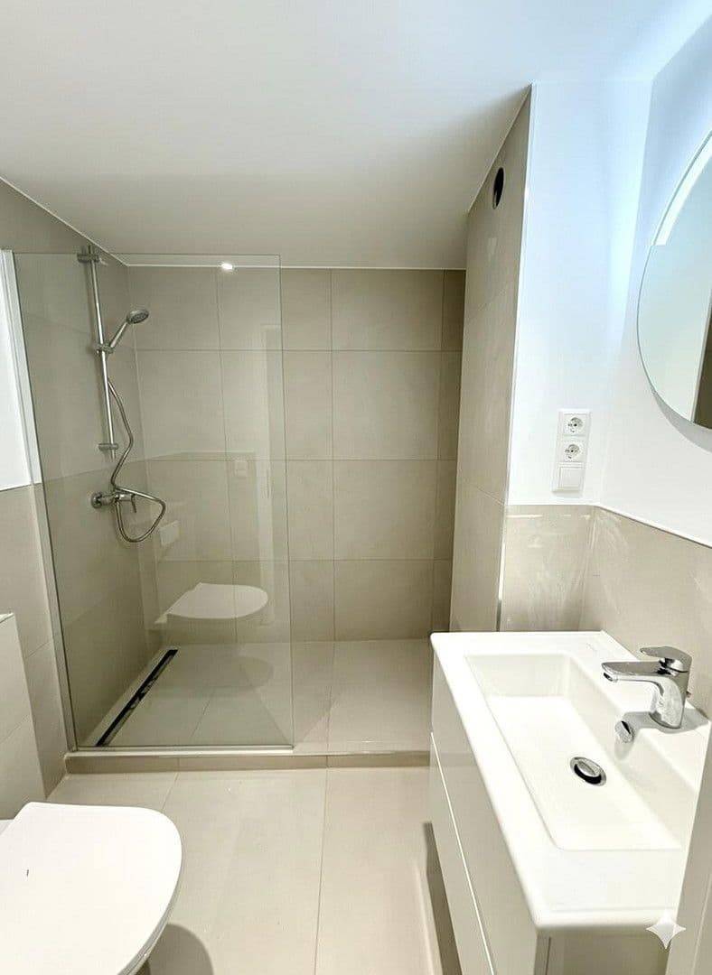 Prenájom bytu 1-izbový 27 m², Lerchenauerstr. 12, München, Bavorsko Prenájom bytu 1-izbový 27 m², Lerchenauerstr. 12, München, Bavorsko