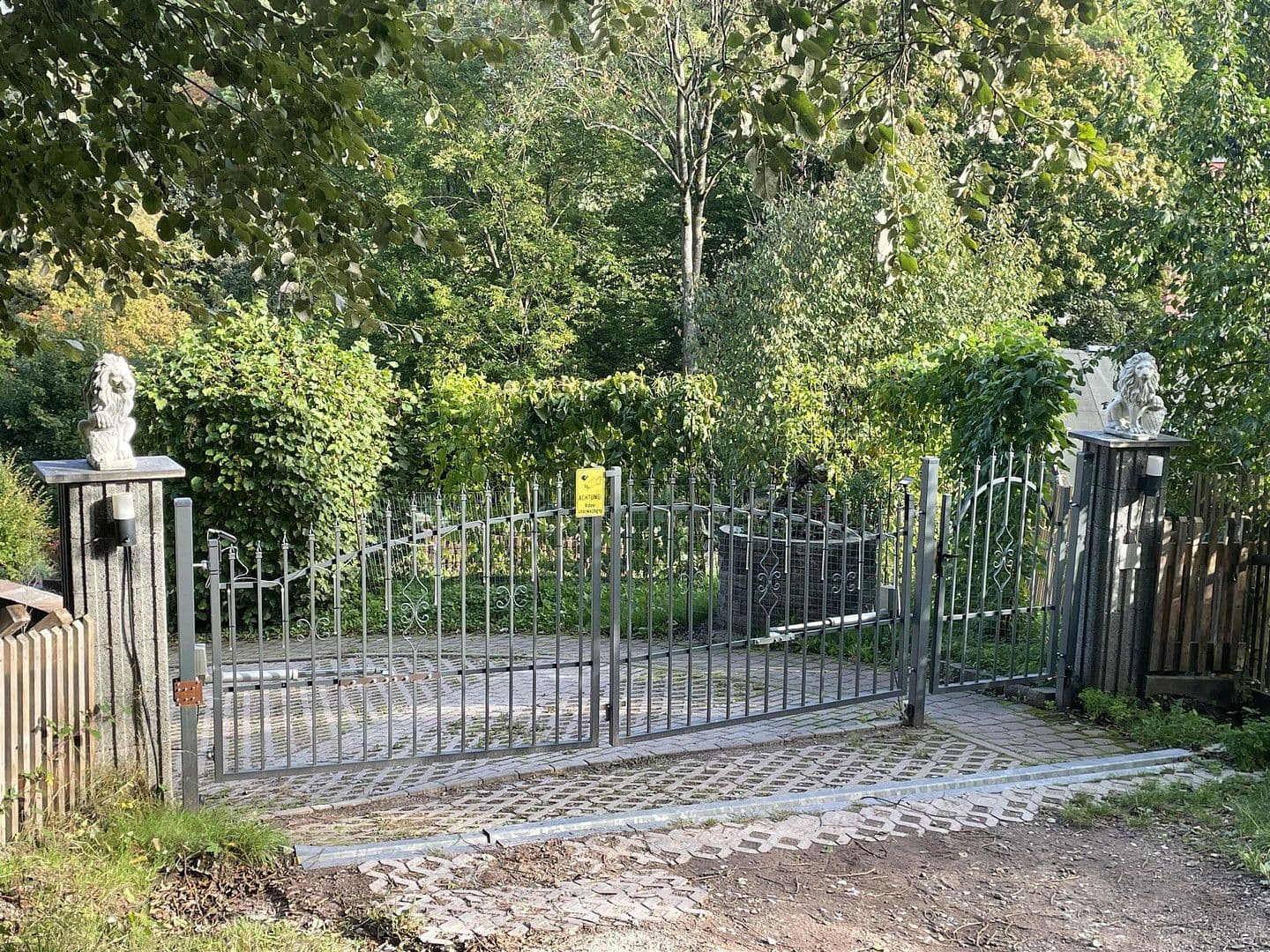 Predaj domu 365 m², pozemek 2.364 m², Mariental 6, Eisenach, Durínsko Predaj domu 365 m², pozemek 2.364 m², Mariental 6, Eisenach, Durínsko