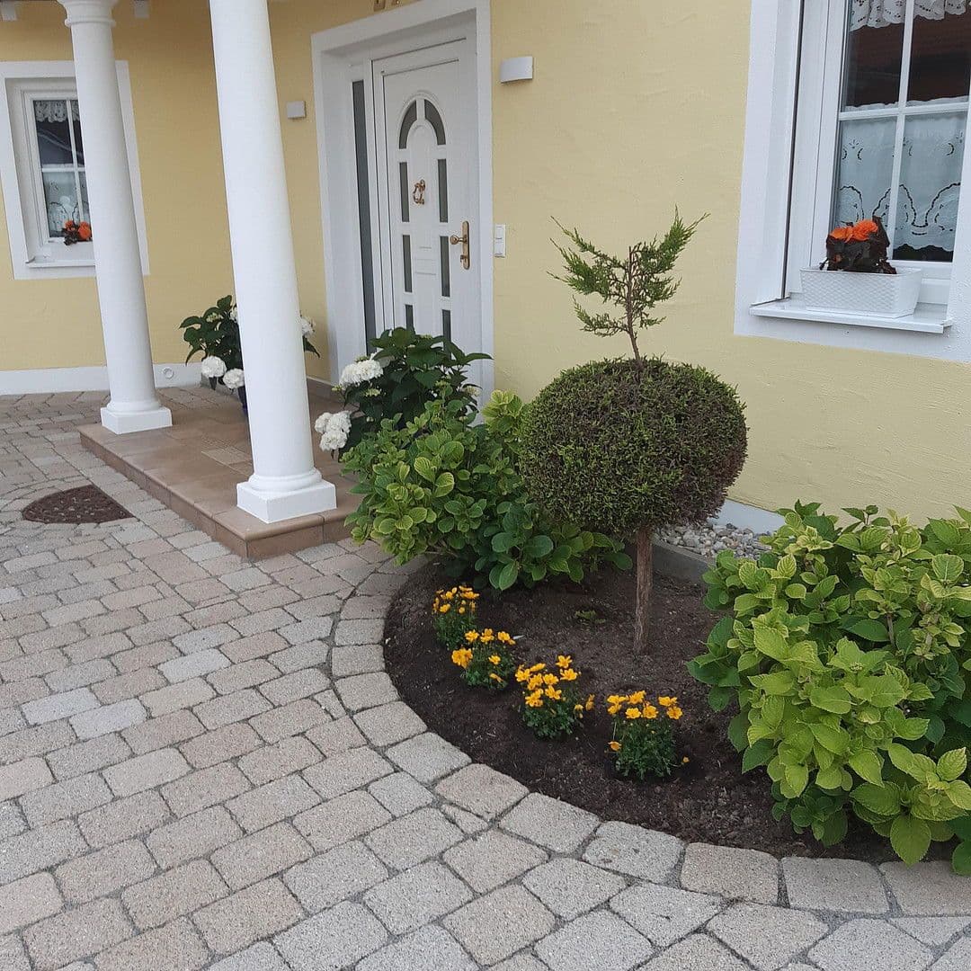 Predaj domu 220 m², pozemek 1.300 m², Bad Griesbach i.Rottal, Bavorsko Predaj domu 220 m², pozemek 1.300 m², Bad Griesbach i.Rottal, Bavorsko