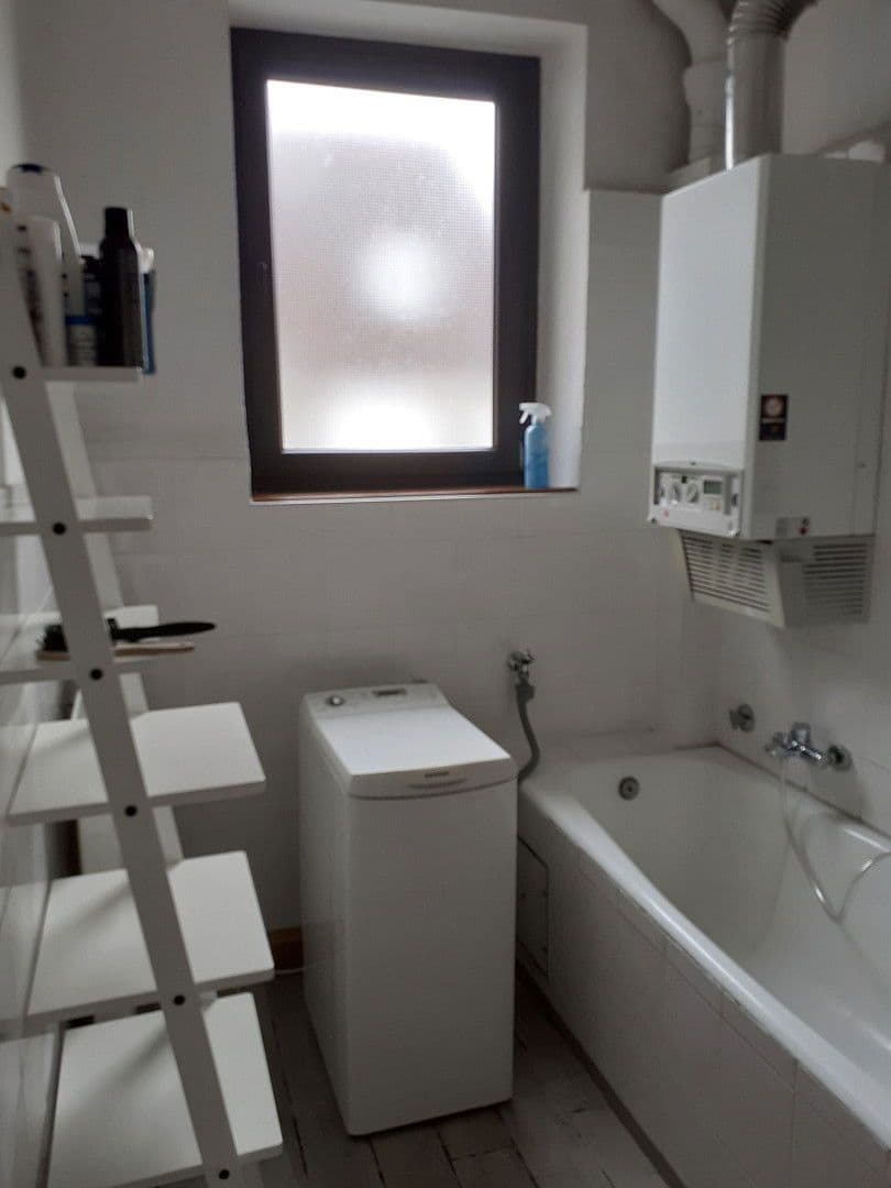 Prenájom bytu 4-izbový 120 m², Douglasstr. 6, Karlsruhe, Bádensko-Wurttembersko Prenájom bytu 4-izbový 120 m², Douglasstr. 6, Karlsruhe, Bádensko-Wurttembersko