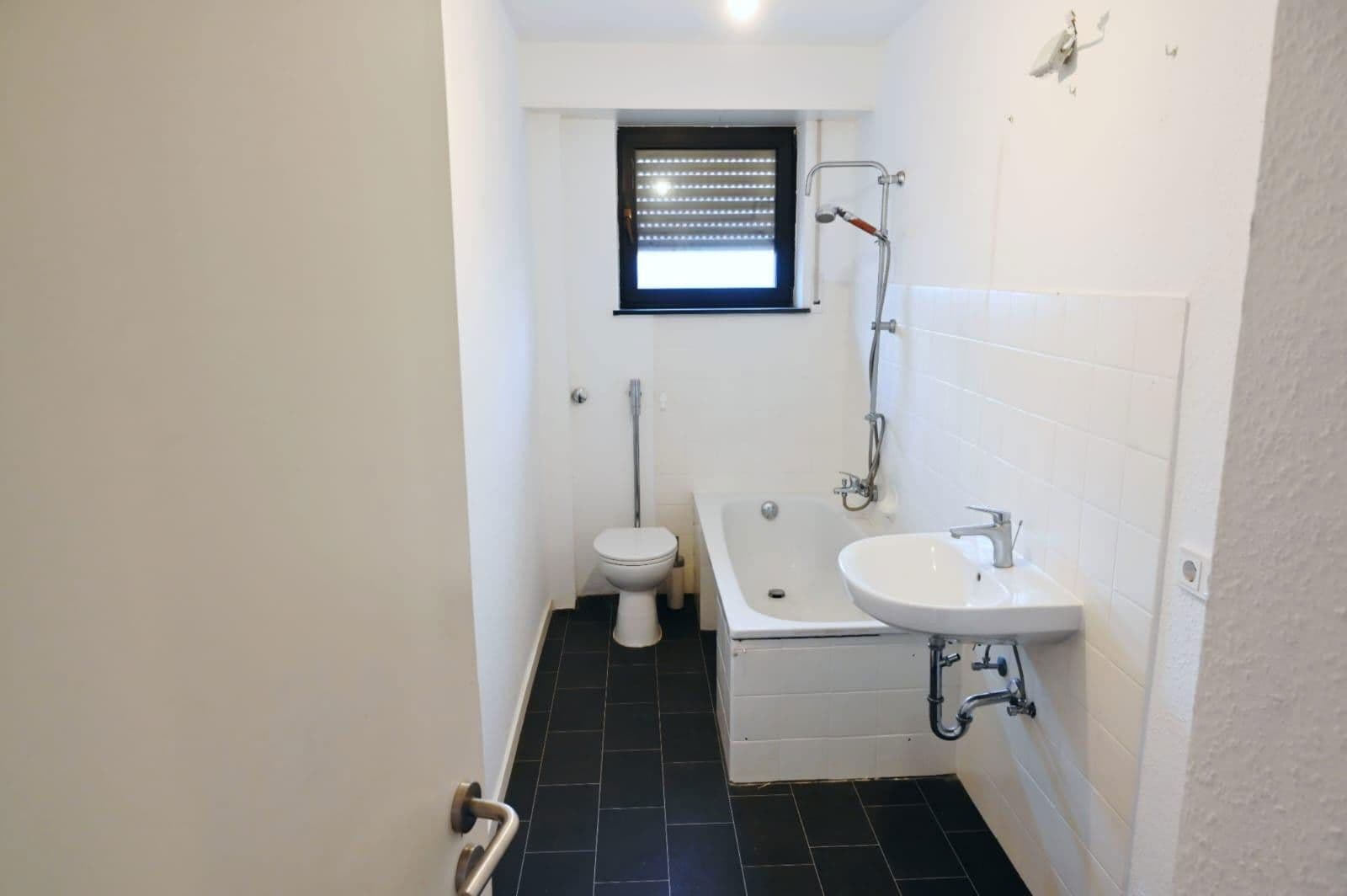 Prenájom bytu 2-izbový 67 m², Mannheim, Bádensko-Wurttembersko Prenájom bytu 2-izbový 67 m², Mannheim, Bádensko-Wurttembersko