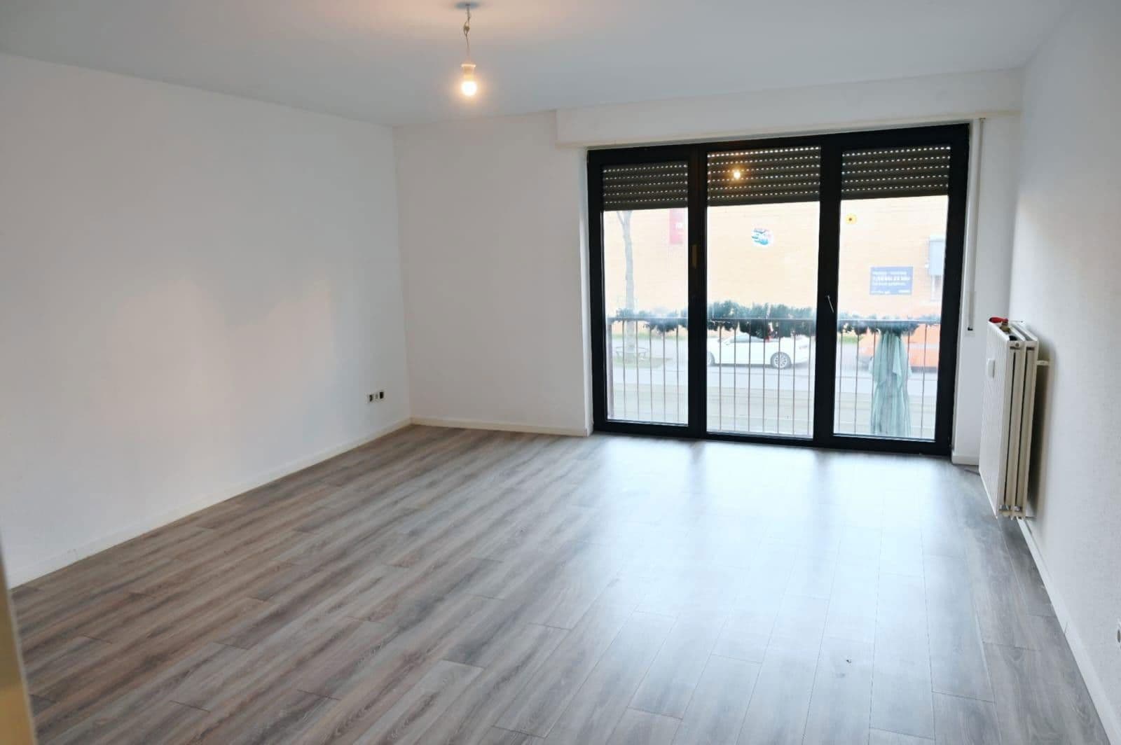 Prenájom bytu 2-izbový 67 m², Mannheim, Bádensko-Wurttembersko Prenájom bytu 2-izbový 67 m², Mannheim, Bádensko-Wurttembersko