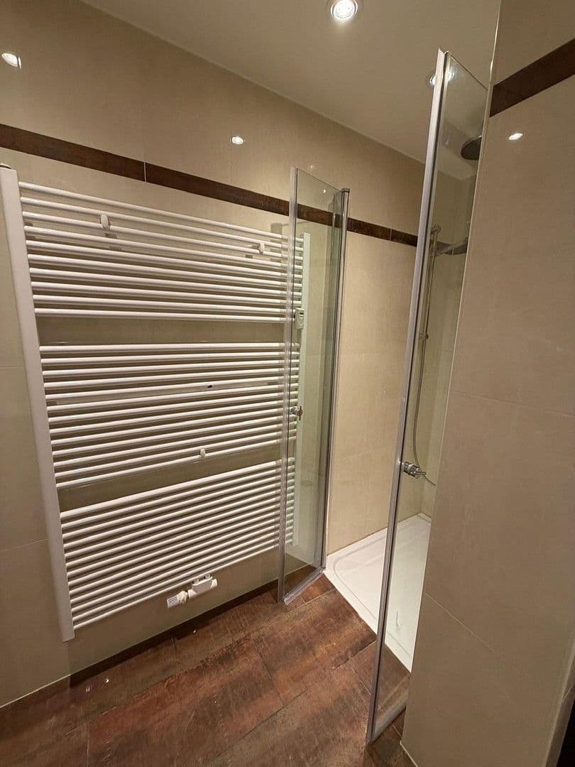 Predaj bytu 2-izbový 81 m², München, Bavorsko Predaj bytu 2-izbový 81 m², München, Bavorsko