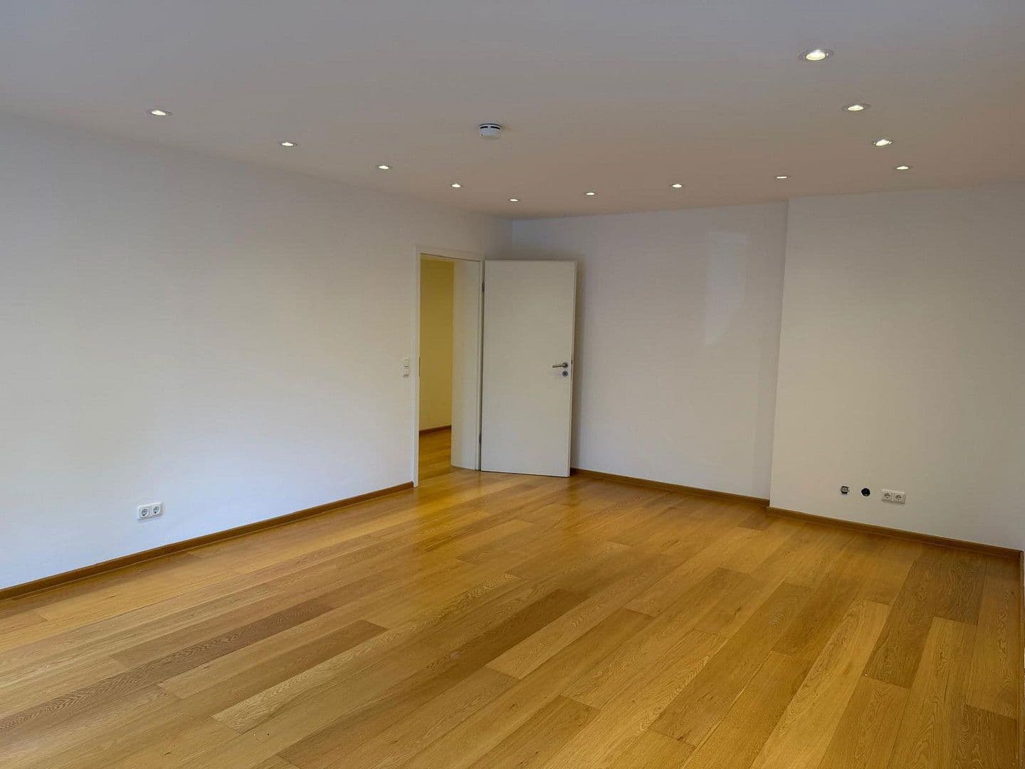 Predaj bytu 2-izbový 81 m², München, Bavorsko Predaj bytu 2-izbový 81 m², München, Bavorsko